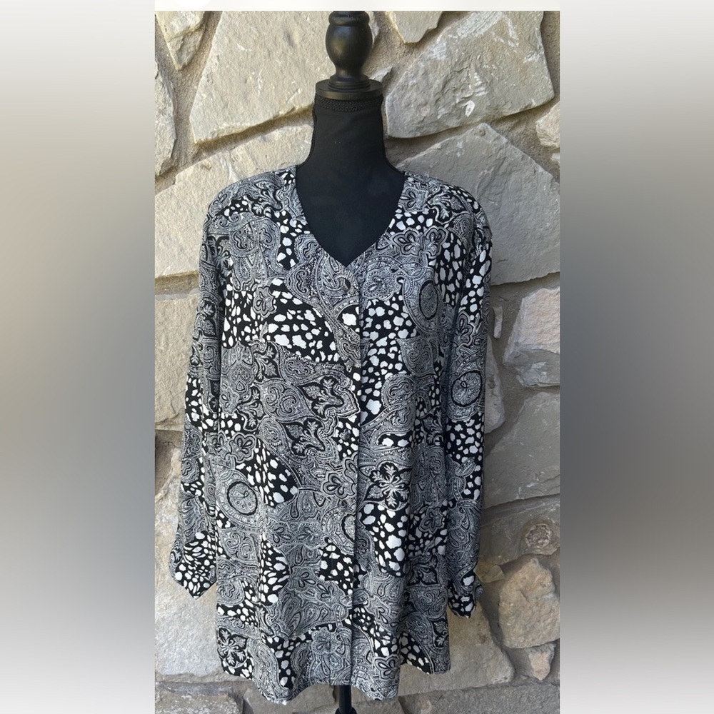 Vintage JORDAN Woman Tunic Top Blouse 3X 24 Black‎ White Button Up Long Slv EC
